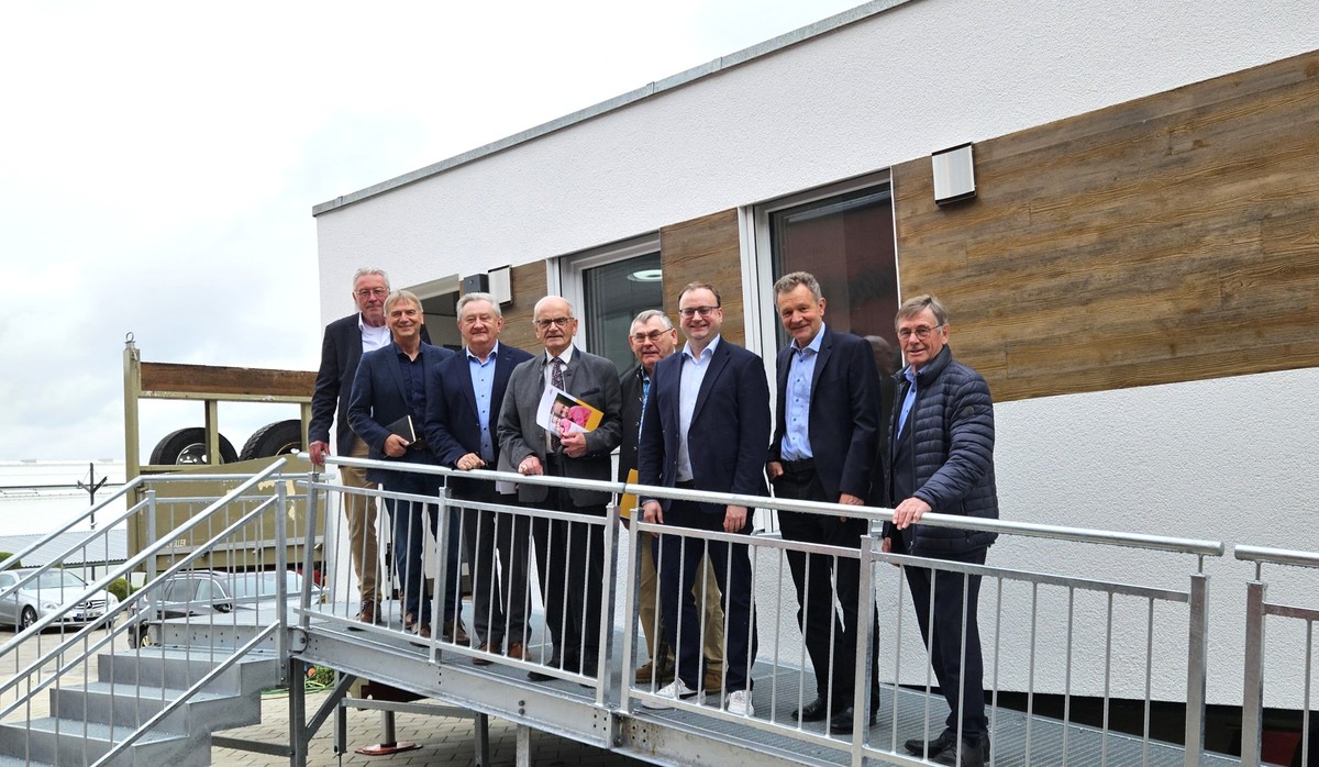 Foto (Stefanie Starke): (v. l.) Michael Merk (THD), Prof. Dr. Horst Kunhardt (Vizeprsident a.D., THD), SEN-Landesvorsitzender Franz Meyer, SEN-Bezirksvorsitzender Raimund Fries, SEN-Kreisvorsitzender Hermann Hilmer, MdL Stefan Meyer, Alois Konrad (Gesch